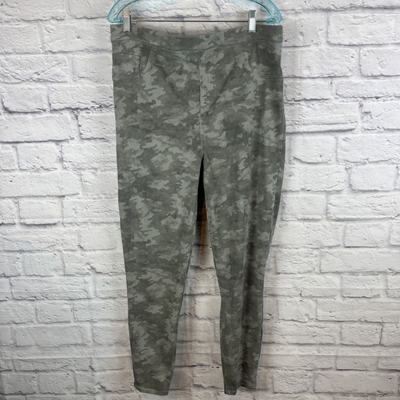 SPANX Pants - Spanx Women's Y2K Athleisure Stetch Flattering Ankle Grey Camo Leggings 2X